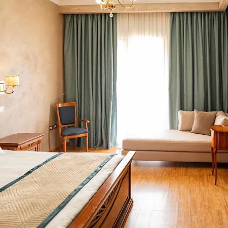 Belvedere Hotel 4*