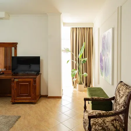 Отель Belvedere